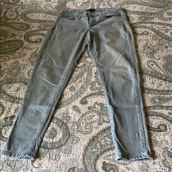 Banana Republic women’s skinny jeans - Picture 4 of 7